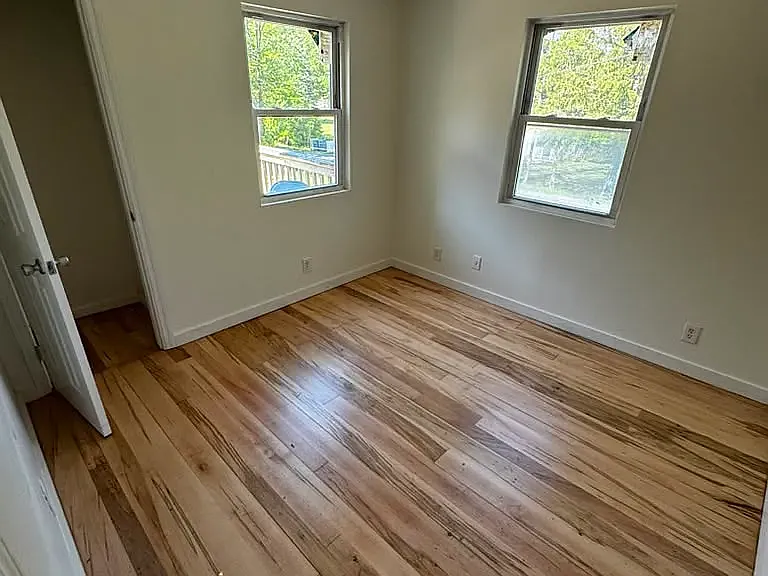33 Kennedy Dr — Photo 7