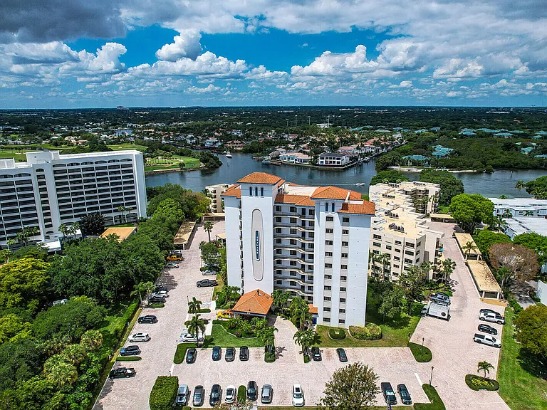 370 Golfview Rd #901 — Photo 44