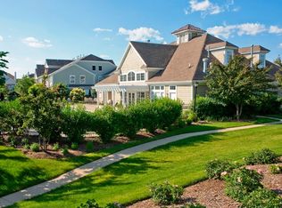 1785 Winterfield Dr APT 03, Aurora, IL 60504