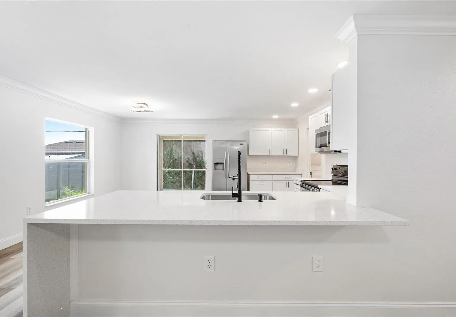 3 bed, 1583 sqft, $2,000 — Photo 1