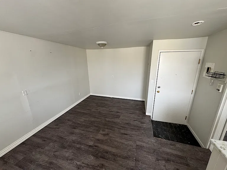 1 Prince Edward St #308 — Photo 3