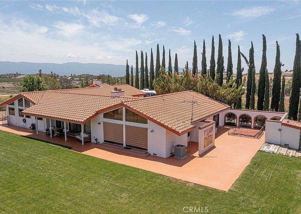 1st image of 41060 Rolling Hills Dr