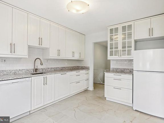 4th image of 10314 Floral Dr
