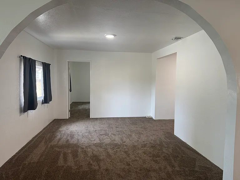 32 Browns Rd — Photo 5