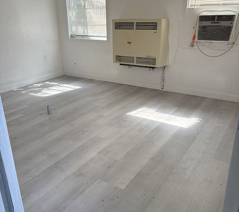 2nd image of 224 Wilson Ave APT B