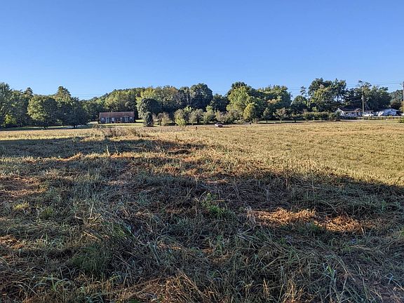 4th image of 2843 Danville Hwy