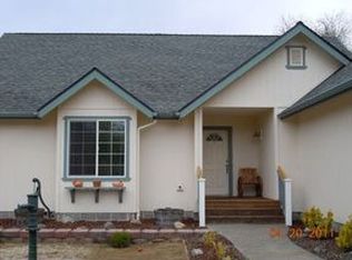 132 SW Verstappen Ln, Grants Pass, OR 97526