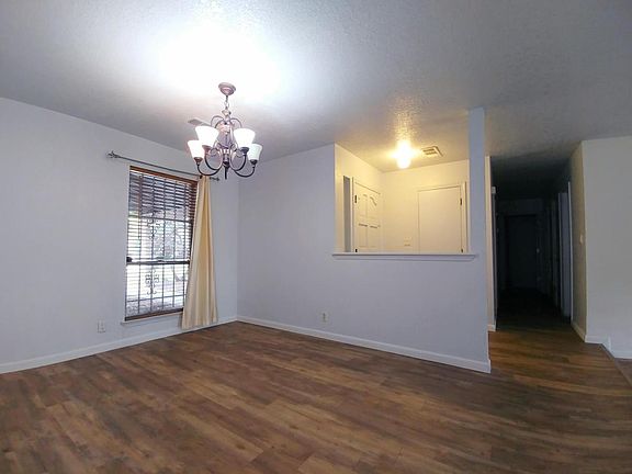 5th image of 6428 Colleen Ave NE