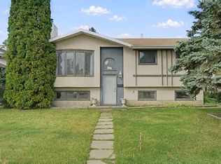 5928 11th Ave NW, Edmonton, AB T6L 3A6