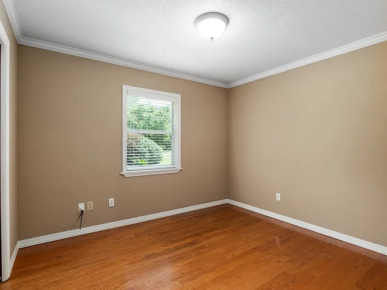 1194 NE 155th Ct — Photo 13