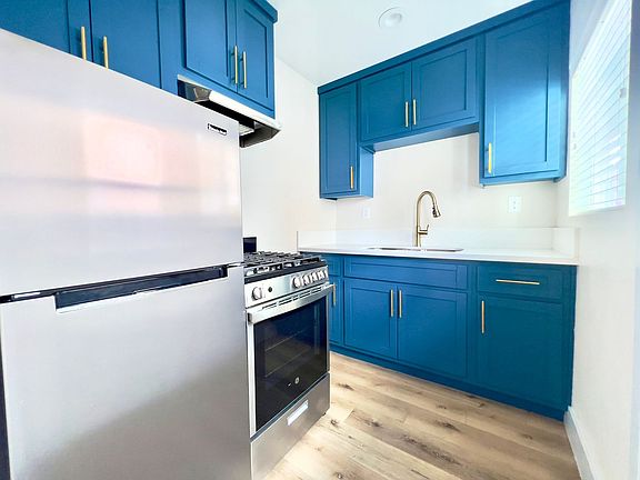 2nd image of 1170 Cherry Ave APT 8