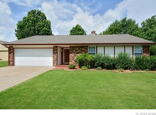5604 S Ash Pl, Broken Arrow, OK 74011