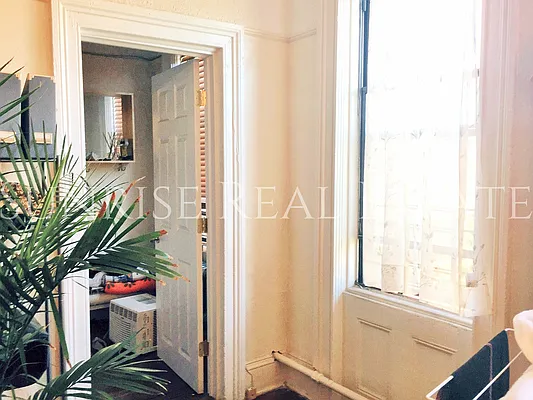 Rented by Sunrise Real Estate | media 47