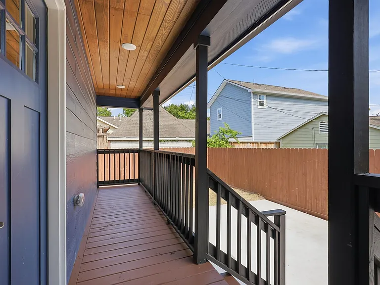 105 Opal Ct — Photo 16
