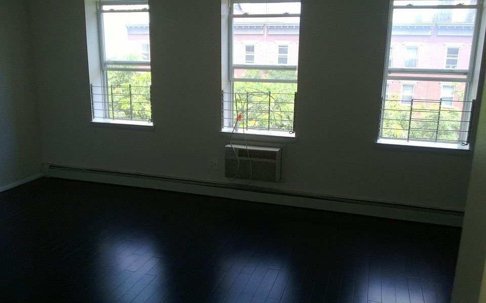 1st image of 316 E 119th St APT 3