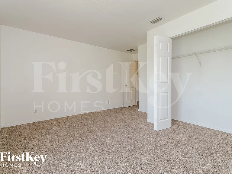 2831 SE Hutchings Ave — Photo 13