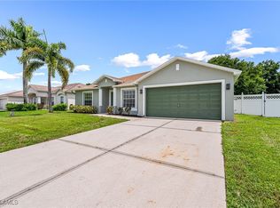 2422 Nature Pointe Loop, Fort Myers, FL 33905