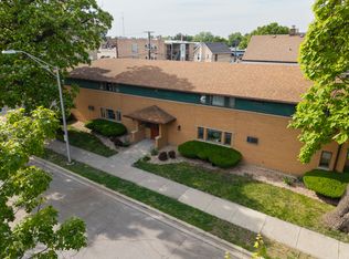 7525 Adams St APT 2W, Forest Park, IL 60130