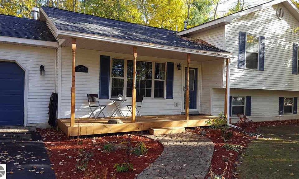 1st image of 2329 Arthur Ct