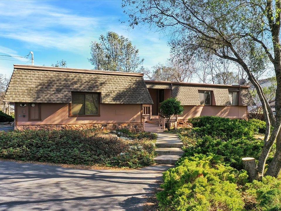 1st image of 16499 Alexandra Way