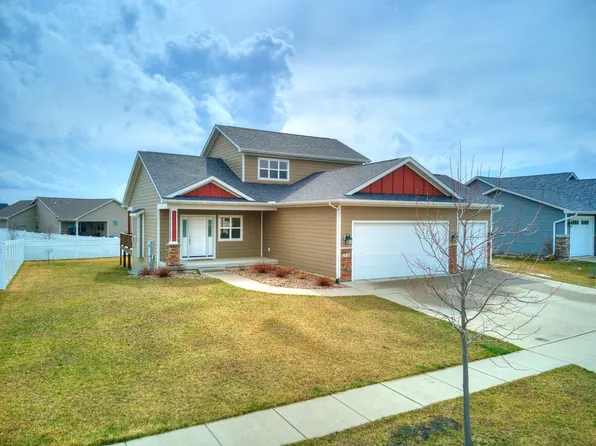 2726 Danbury Rd, Ames, IA 50014