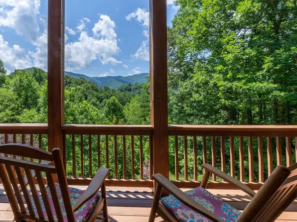 160 White Oak Point #4, Whittier, NC 28789