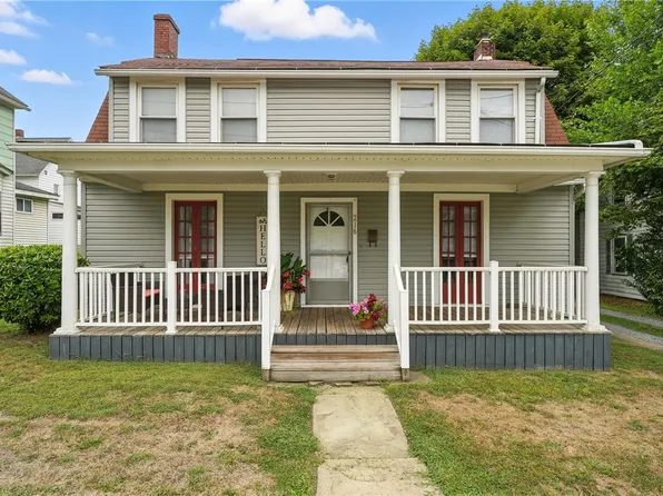 216 8th St, Franklin, PA 16323