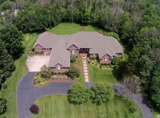 7068 Meeker Commons Ln, Dayton, OH 45414