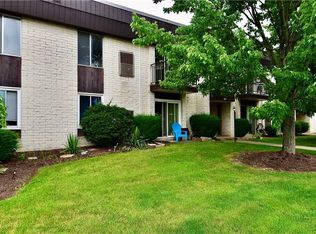 8537 N Akins Rd #B5, North Royalton, OH 44133