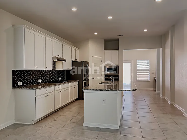 2126 Abadeer Trl — Photo 3