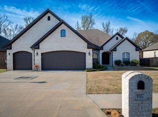 9317 Cliffside Dr, Sherwood, AR 72120