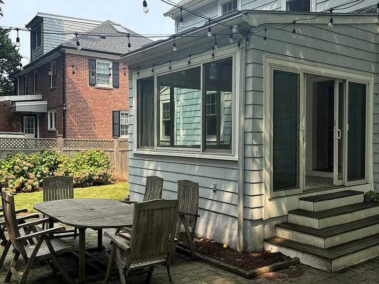 132 Eliot St — Photo 4