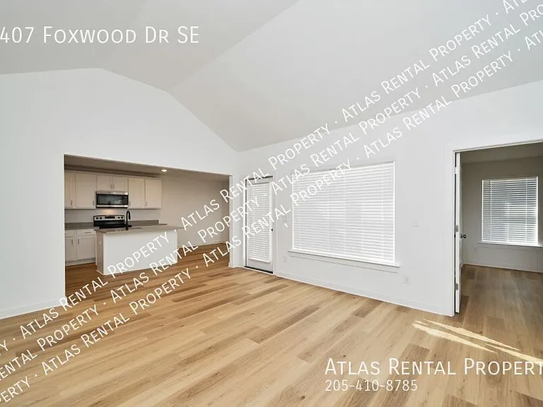 4407 Foxwood Dr — Photo 7