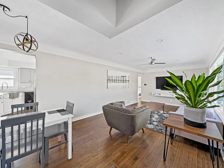 6212 Boston Ave — Photo 3