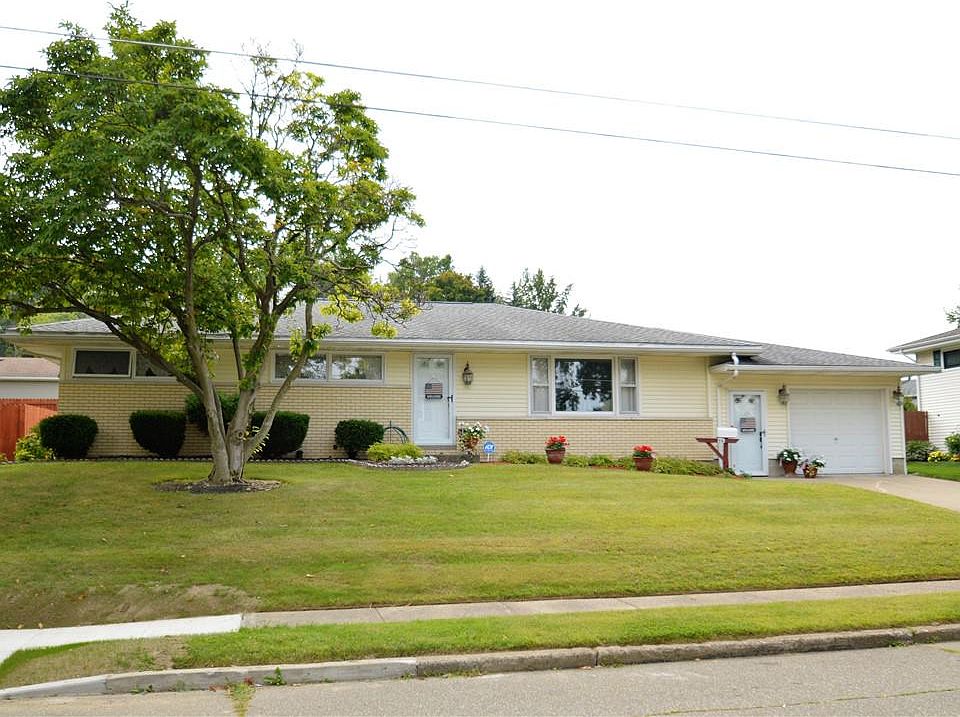 1st image of 119 Usonia Ave
