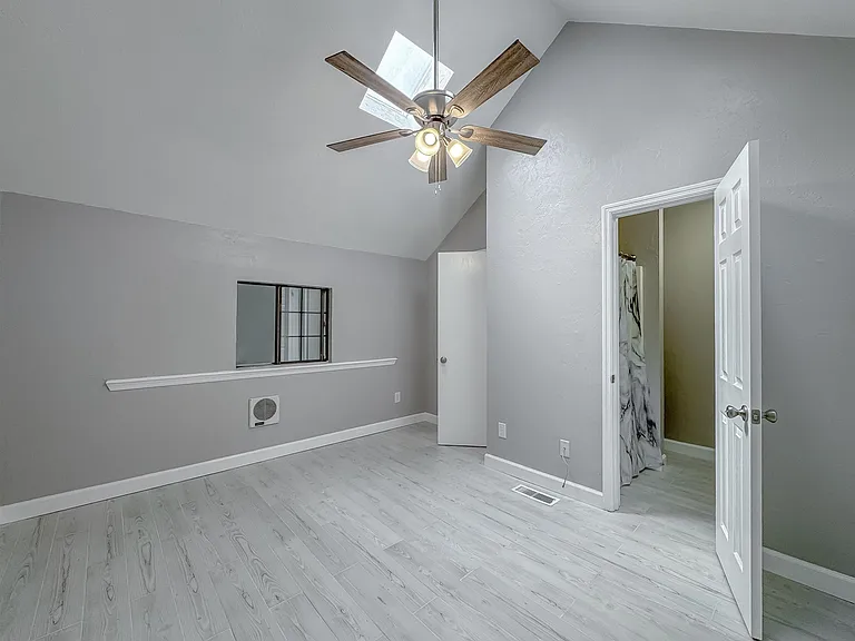 934 S Lipona Rd — Photo 32