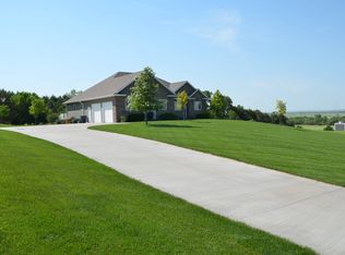 205 Rolling Hills Ave, Ord, NE 68862