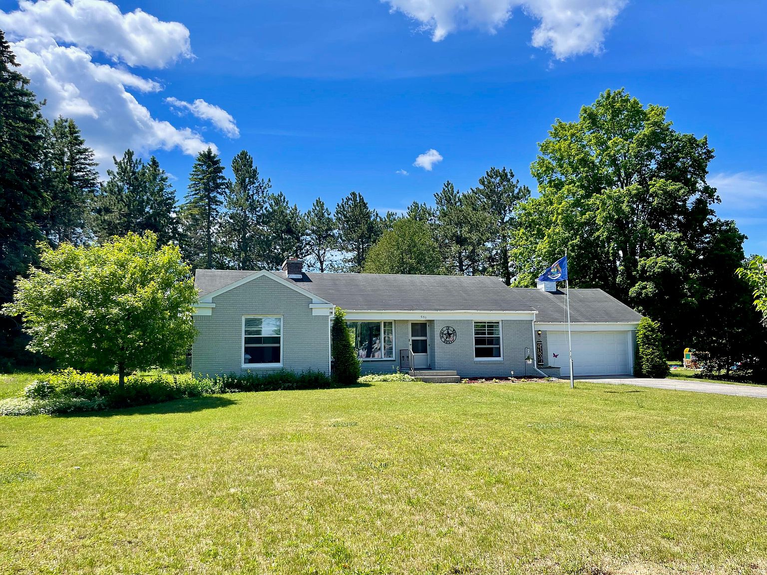 590 E Main St, Gaylord, MI 49735 | MLS #201819177 | Zillow