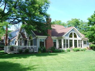 2108 N Lake Shore Cir, Arlington Heights, IL 60004