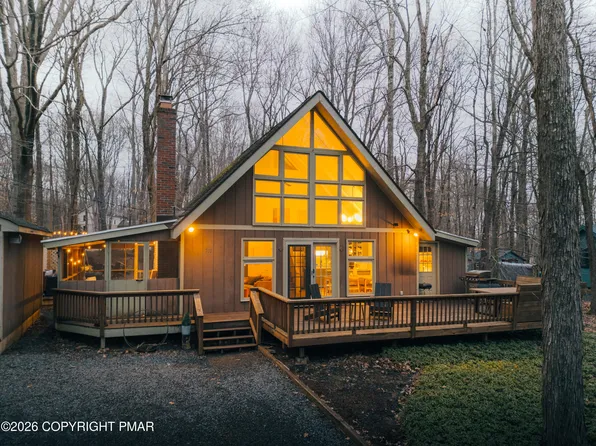 313 Monarch Way, Pocono Lake, PA 18347