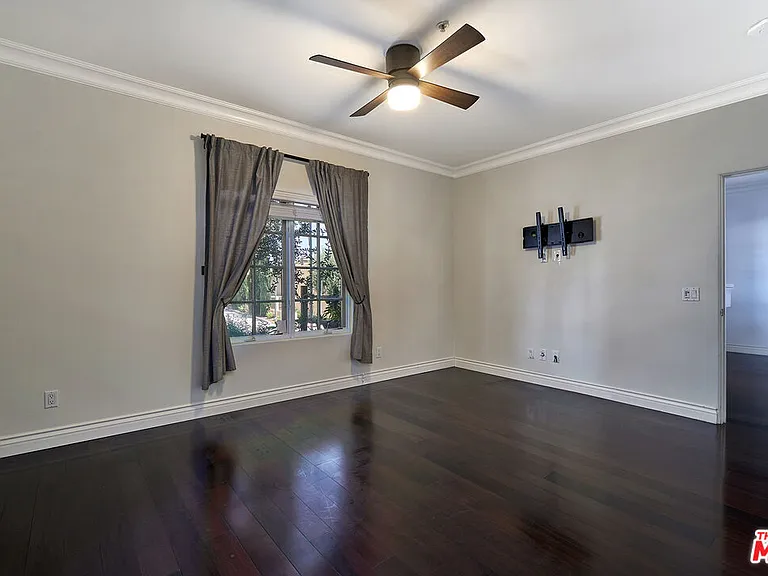 851 N San Vicente Blvd #102 — Photo 15