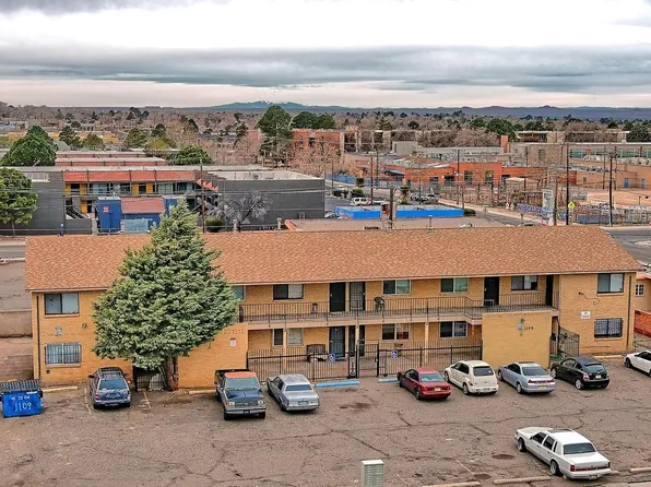 1109 Arizona St SE, Albuquerque, NM 87108