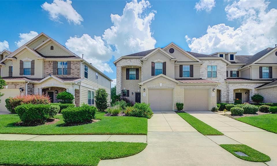 1st image of 16110 Limestone Lake Dr
