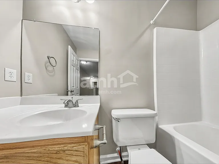 126 Avalon Rd — Photo 17