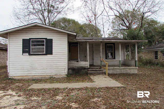 1st image of 1109 S Shedrick Hardy Pkwy