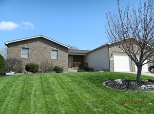 132 E 8th St, Roxana, IL 62084