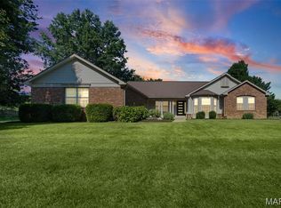4313 Woodfield Pl, Belleville, IL 62226