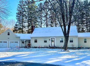 6 Hardy Rd, Bedford, MA 01730