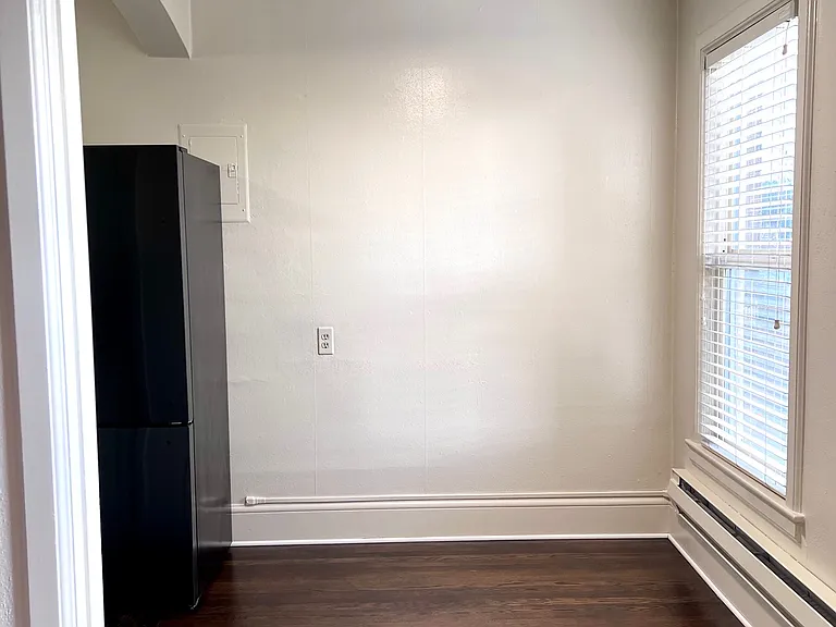 Stanford Apartments — Photo 11
