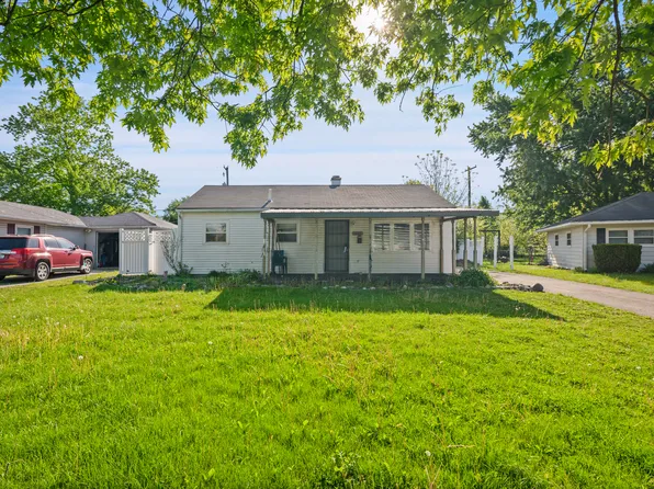 1605 Douglas Ln, Shively, IN 46052